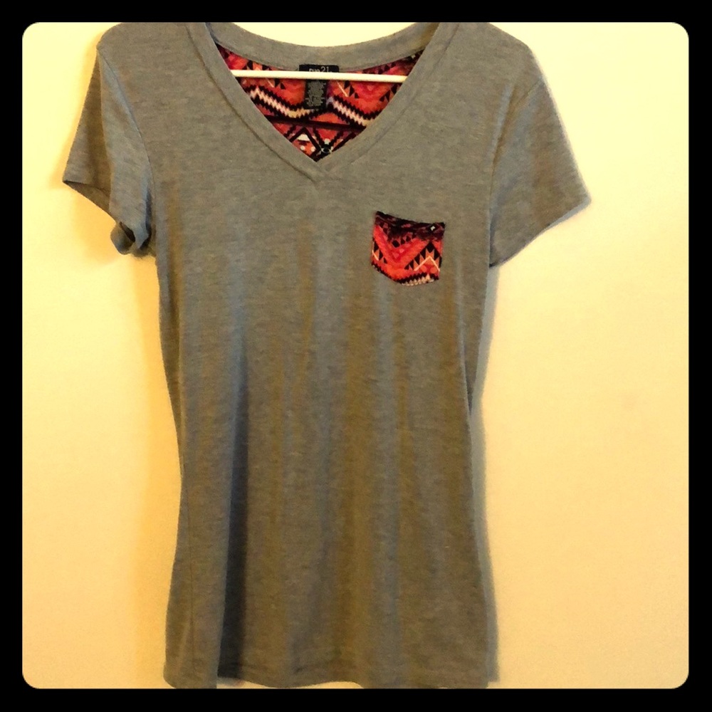 Tribal pocket V-Neck